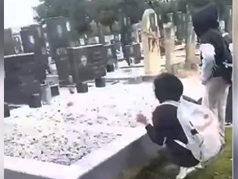 Məzarlara rəsm çəkənlər bu məktəbin şagirdləri imiş&nbsp;- YENİLƏNİB