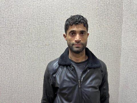 Evlərdən oğurluq edən gənc saxlanıldı