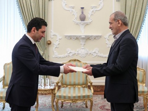 Pezeşkian Ermənistan səfirinin etimadnaməsini qəbul edib