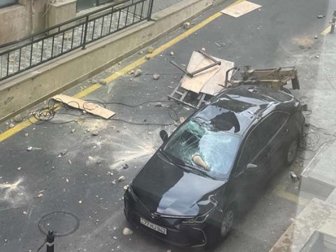 Bakının mərkəzində bədbəxt hadisə - VİDEO