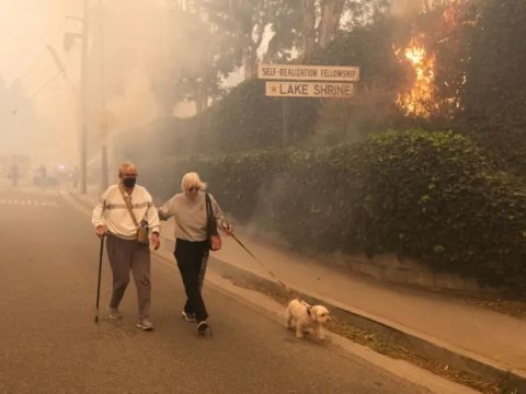 Yanğından qaçaraq xilas olanlar... - FOTOLAR