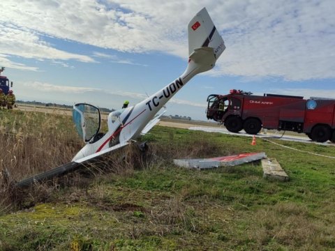 Türkiyədə təlim təyyarəsi qəzaya uğradı - Pilot yaralandı