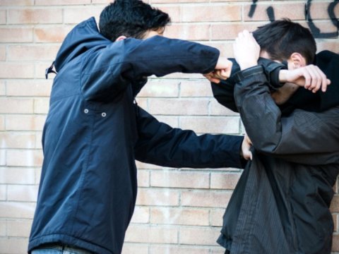 Şabranda şagirdlər arasında dava: məktəbli xəsarət aldı