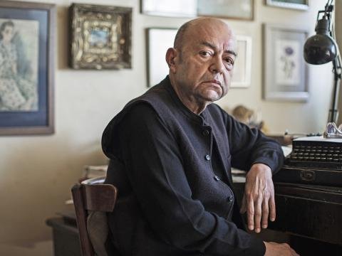 Məşhur türk yazıçı vəfat etdi