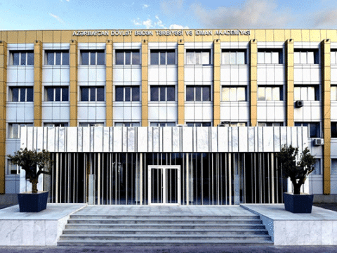 Bu universitetin 100 əməkdaşı işdən çıxarılıb? - AÇIQLAMA