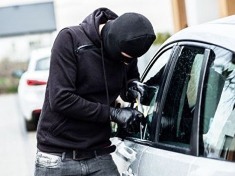 Bakıda "Toyota" qaçırıldı