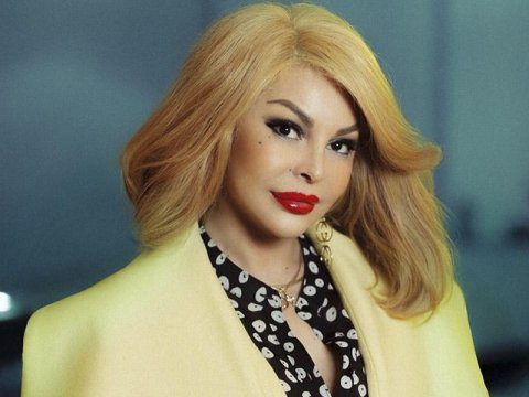 Xalq artisti evində fala baxırmış - VİDEO