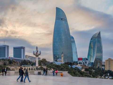 Yağmursuz, duman, 13 dərəcə isti... - Sabahın havası