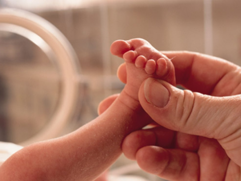 Azərbaycanda 55 yaşlı qadın&nbsp;32 il sonra ana oldu - FOTO