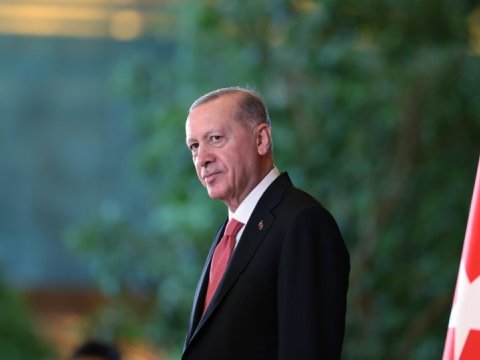 Ərdoğan növbəti dəfə prezidentliyə namizəd OLA BİLƏR