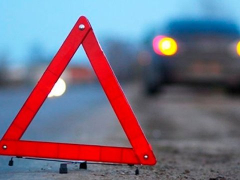 Neftçalada iki maşın toqquşdu, ölən var