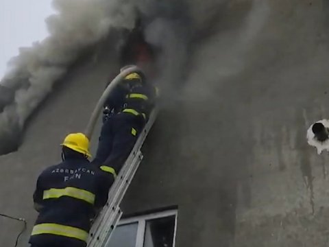 Masallıda ev yanaraq KÜL OLDU