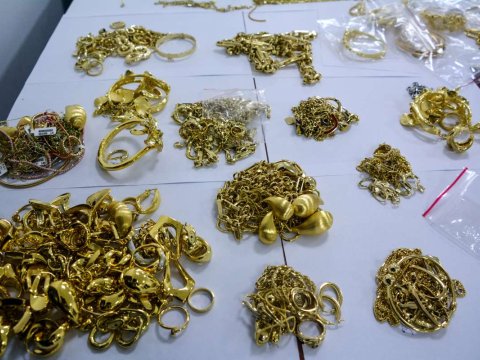 Gömrükdə qızıl əməliyyatı - 33,5 kiloqram