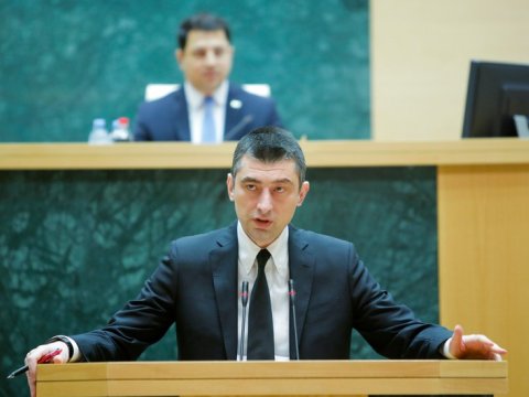 Sabiq Baş nazirin burnunu sındırdılar - YENİLƏNİB