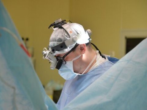 Plastik cərrahlara efirə çıxmaq qadağan edilib? - Rəsmi CAVAB