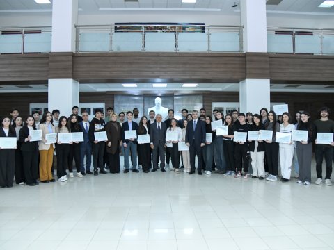 Prezident COP29-da iştirak edən 76 BMU könüllüsünü təltif edib