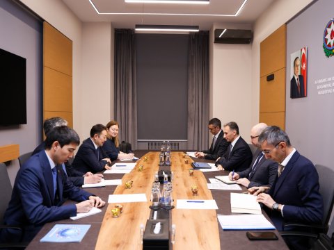 Rəşad Nəbiyev baş katiblə görüşüb