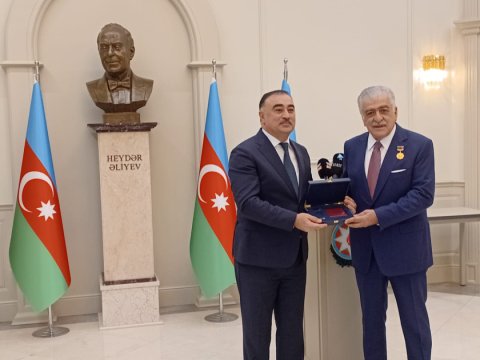 Şamil Ayrıma medal təqdim edildi - FOTO