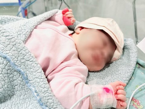 6 kiloqramlıq körpənin anası qeysəriyyədən imtina edibmiş - YENİLƏNİB