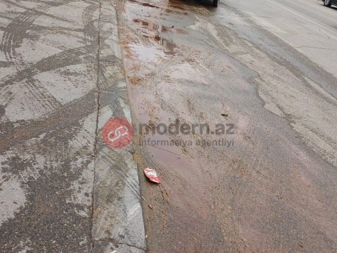 Yasamalda antisanitar vəziyyət: qəssab cərimələndi - FOTOLAR