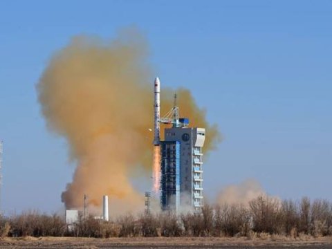 Pakistan ilk yerli peykini kosmosa göndərdi