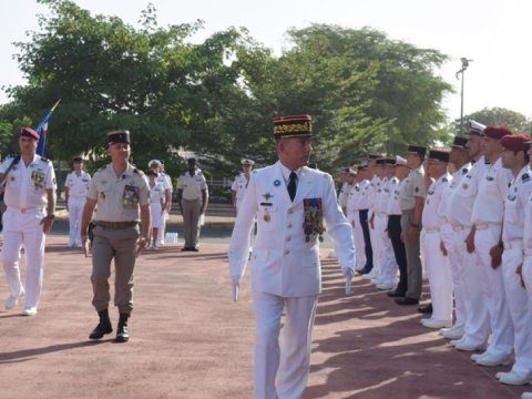 Fransa qoçuları Seneqaldan çıxarılır