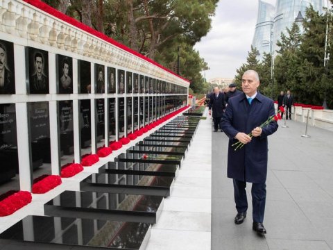 DTX rəisi Şəhidlər Xiyabanında - FOTO