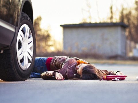 Bakıda iki qadını maşın vurub öldürdü