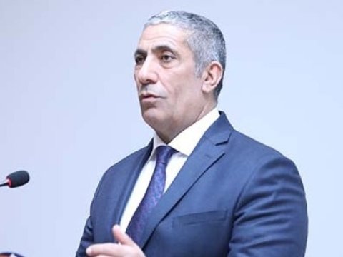 1300-dən çox bələdiyyənin borcu var - Siyavuş Novruzov