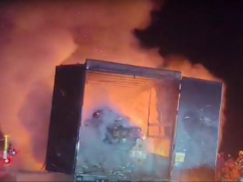 Hacıqabulda 14 ton qida yandı