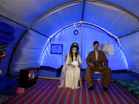 İraqda doqquz yaşlı qızlarla nikaha İCAZƏ VERİLDİ