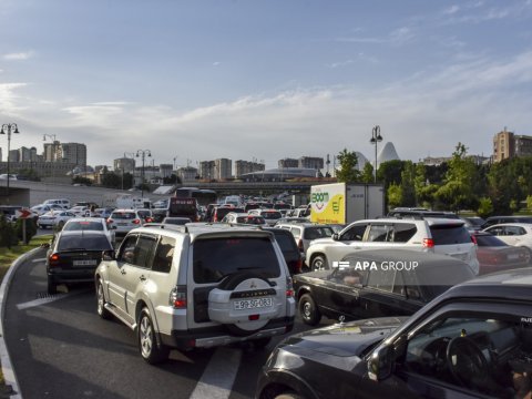 Bakının tıxaclı YOLLARI