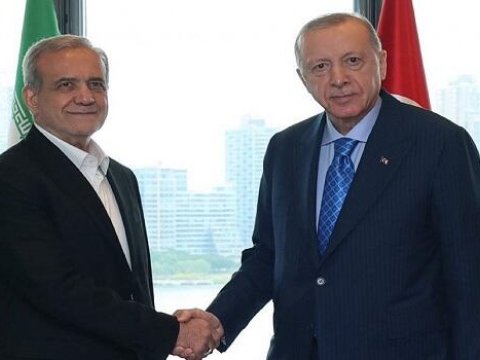Pezeşkian Ərdoğana başsağlığı verib