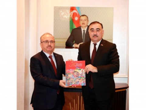 Birol Akgün Azərbaycan səfirliyində