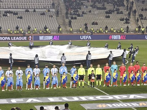 Meydana şəhid övladları ilə çıxdılar