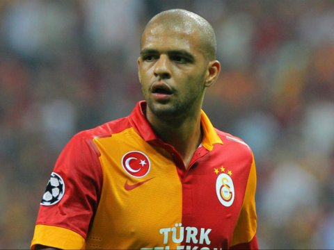 Tanınmış futbolçu karyerasını bitirir
