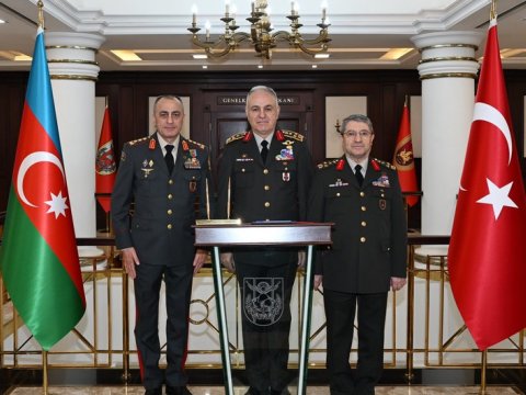 Hikmət Mirzəyev ordu generalı ilə görüşdü