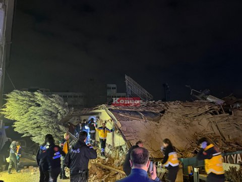 Türkiyədə bina çökdü: dağıntılar altında qalan var
