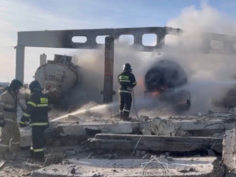 Qazaxıstanın neft bazasında PARTLAYIŞ