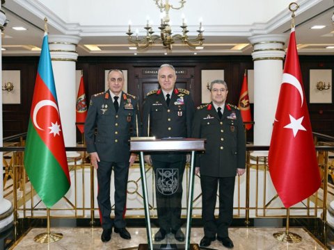 Hikmət Mirzəyev Türkiyədə sərhəd postuna baxdı - FOTO