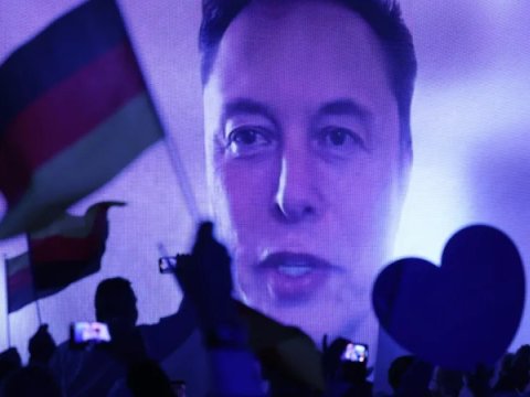 İlon Mask ifrat sağın kampaniyasına qoşuldu&nbsp;