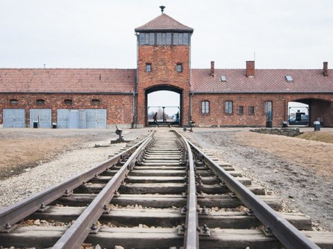 Osvensim əsir düşərgəsinin azad edilməsinin 80 illiyi