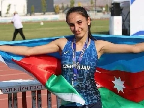 Gənc atlet rekorda imza atdı