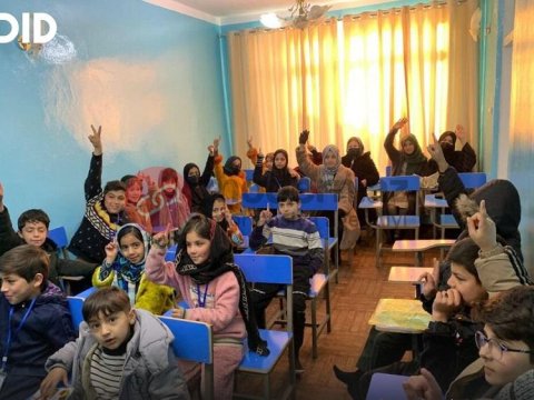 Əfqanıstandakı həmin məktəbdə qızlar da təhsil alır