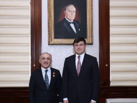 Fuad Muradov Natiq Bağırova medal təqdim etdi - FOTO