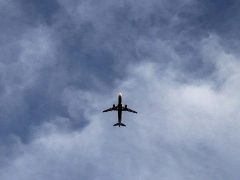 Daha bir təyyarə qəzası - 18 nəfər ÖLDÜ