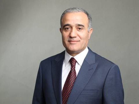 Elçibəyin köməkçisi yenidən bələdiyyə üzvü seçildi