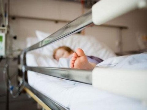 Azyaşlı qidadan zəhərlənib öldü