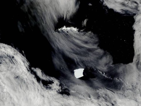 Dünyanın ən böyük aysberqinin 2 faizi qopdu