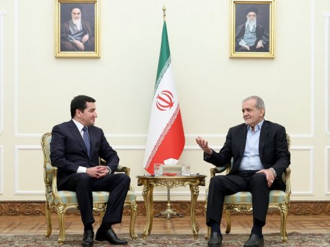 Bakı Pezeşkianla normal əməkdaşlığa ÜMİD EDİR